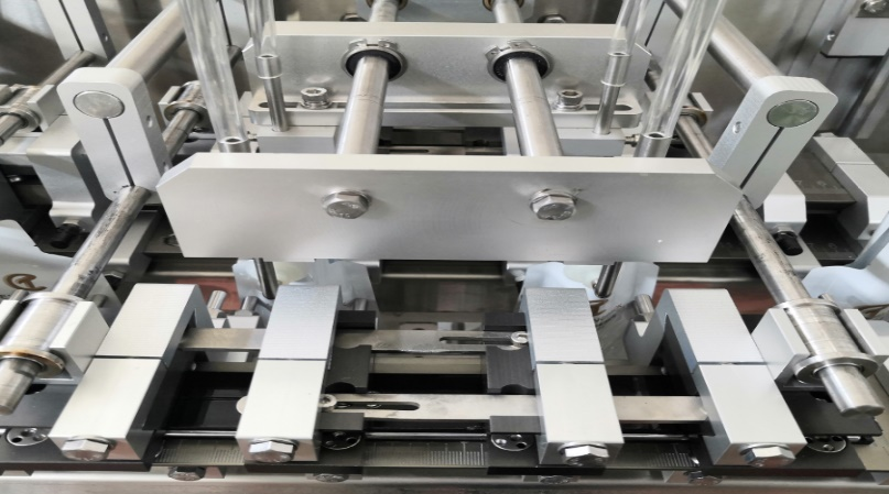 Настройте дизайн вспомогательного отверстия для мешков, чтобы обеспечить вероятность успешного открытия мешка.