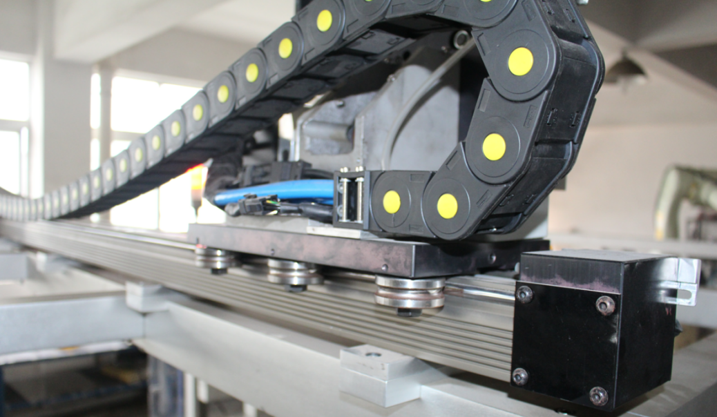 направляющая и цепь бака