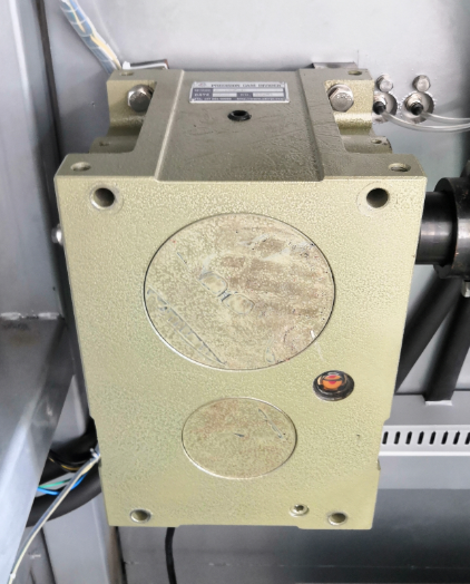 Кулачковый делитель с высоким крутящим моментом обеспечивает стабильное действие тягового поворотного рычага.