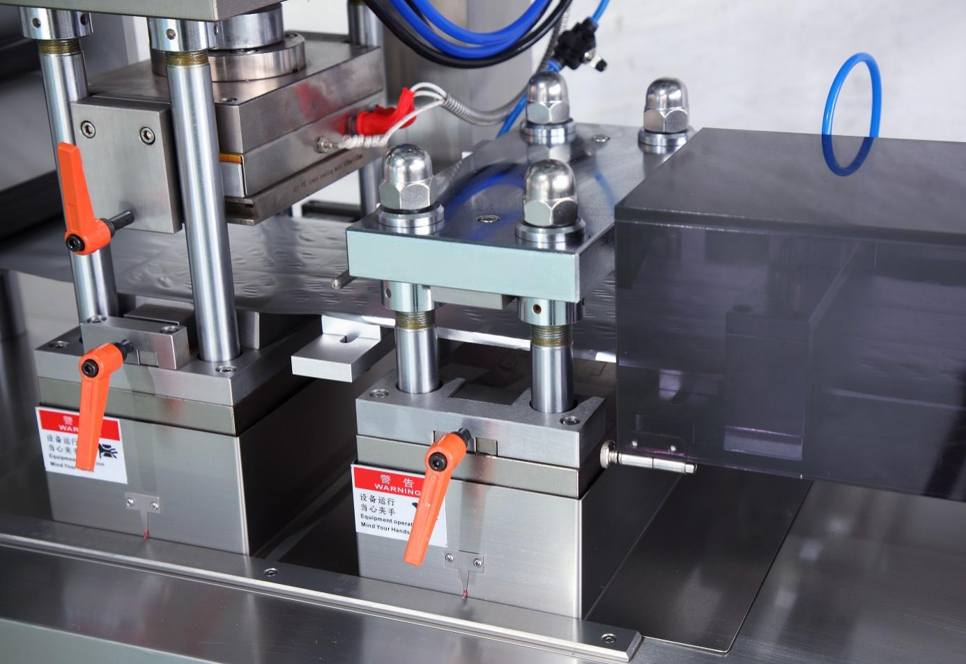 Быстрое освобождение и установка станции термосварки и биговки